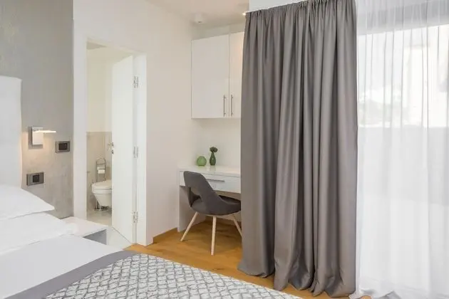 Luxury Apartment Nautica with Pool I