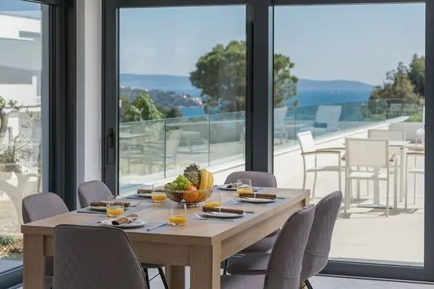 Luxury Apartment Nautica with Pool I