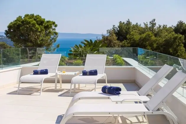 Luxury Apartment Nautica with Pool I