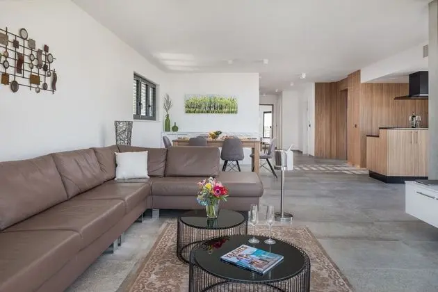 Luxury Apartment Nautica with Pool II