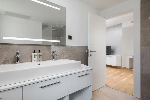 Luxury Apartment Nautica with Pool II