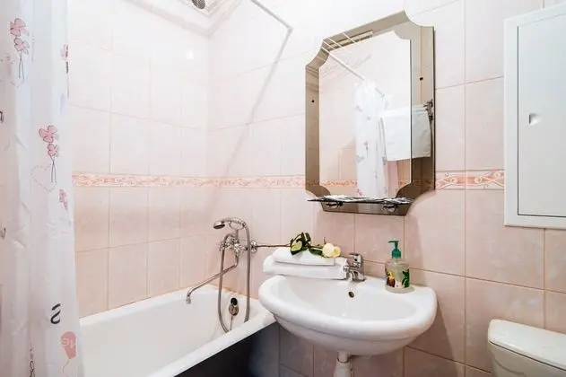 Basic Daire, 1 Yatak Odası (Pobediteleu 3)
