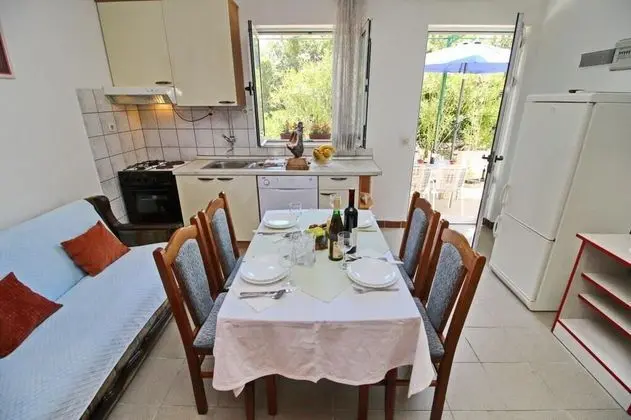 Stüdyo (Studio Apartment with Terrace)