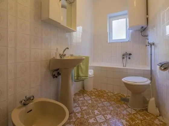Apart Daire, 2 Yatak Odası (1)