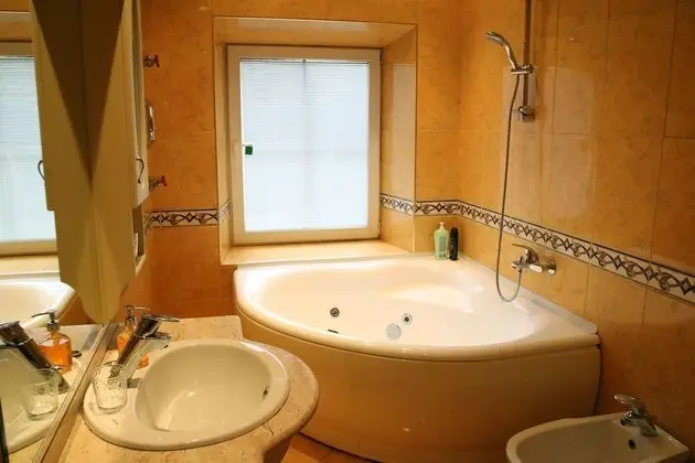 Superior Stüdyo, Avlu Manzaralı