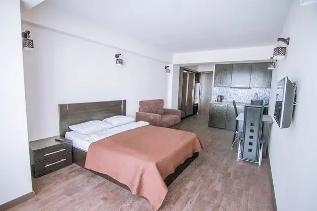 Tek Büyük Yataklı Oda, 1 Çift Kişilik Yatak ve Çekyat, Sigara İçilmez