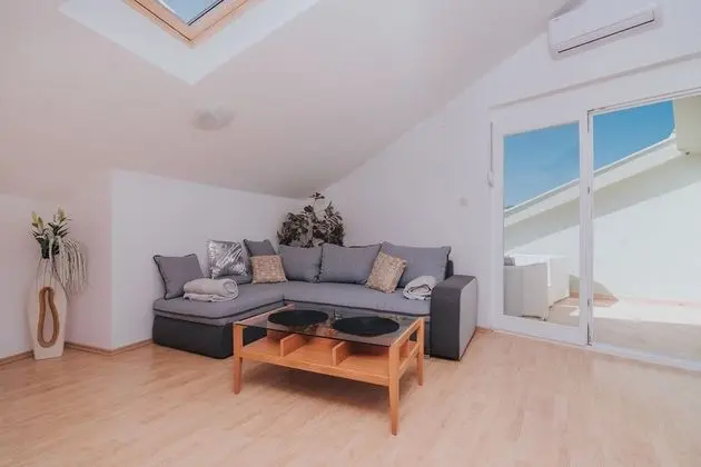 Apart Daire, Deniz Manzaralı (A1)