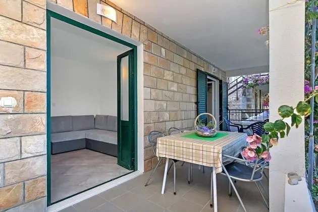 Apart Daire, 1 Yatak Odası, Deniz Manzaralı, Zemin Kat