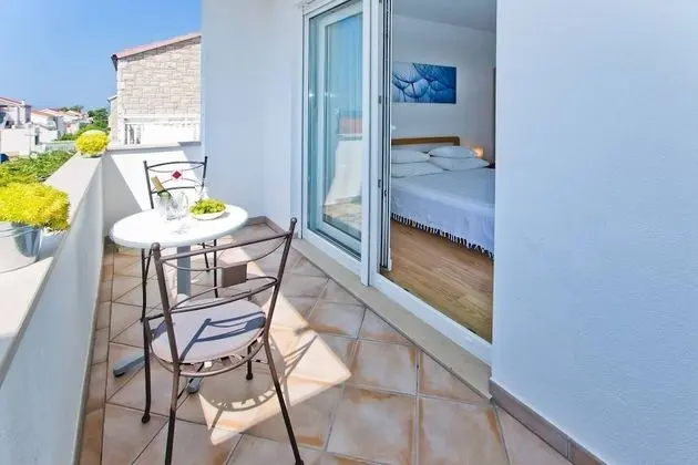 Superior Apart Daire, Teras, Deniz Manzaralı