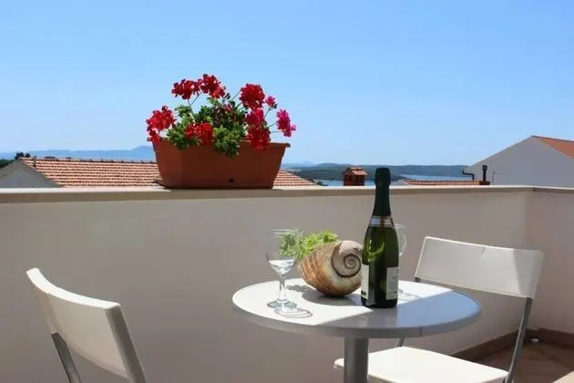 Superior Apart Daire, Teras, Deniz Manzaralı