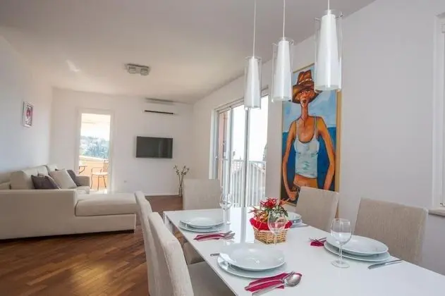Apart Daire (Two-Bedroom Apartment Orasac)