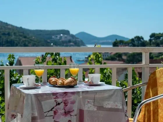 Stüdyo (Family Studio with Balcony Sea View)
