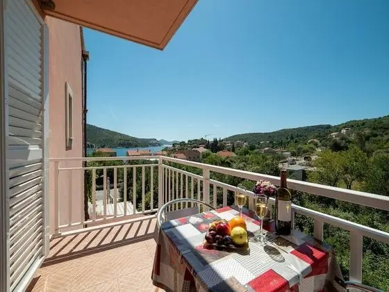 Stüdyo (Standard Studio with Balcony/Sea View)