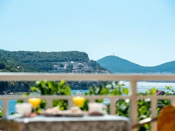 Stüdyo (Studio with Balcony Sea View)