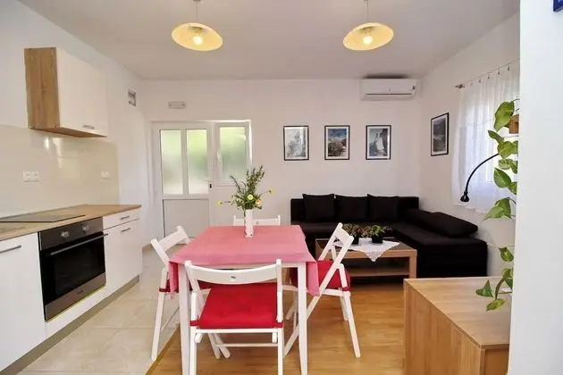 Apart Daire (One Bedroom Apartment with Balcony)