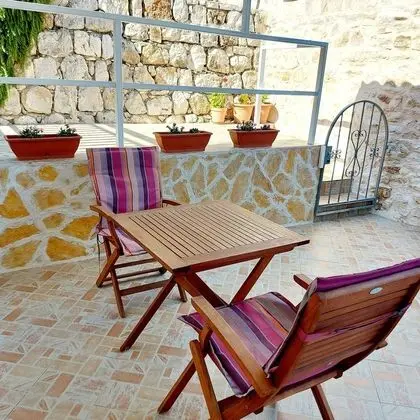 Stüdyo, Teras