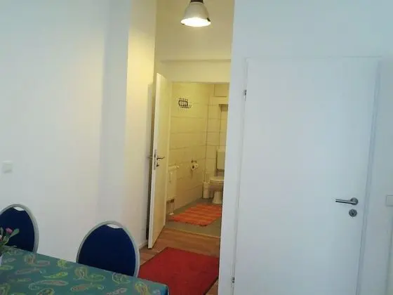 Tek Büyük Yataklı Oda, Ortak Banyo (Zi 1-2-3 (1.OG.))