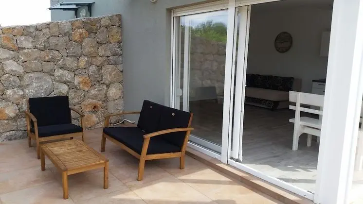 Comfort Apart Daire, Teras, Bahçe Manzaralı (Olive Garden A2)