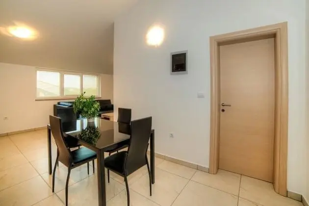 Apart Daire, 1 Çift Kişilik Yatak ve Çekyat