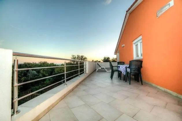 Apart Daire, 1 Çift Kişilik Yatak ve Çekyat