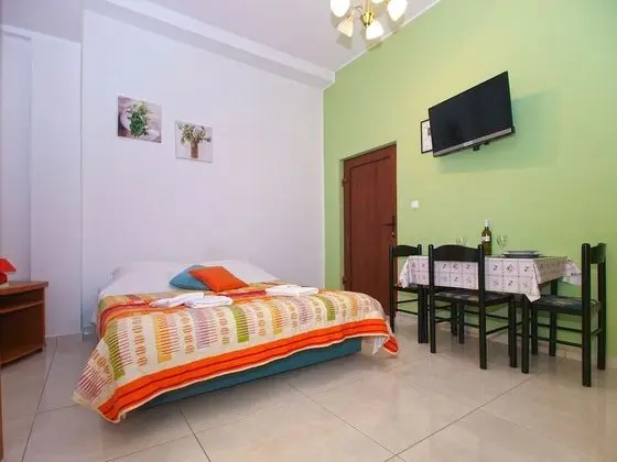 Apart Daire, 1 Yatak Odası (898/2090)