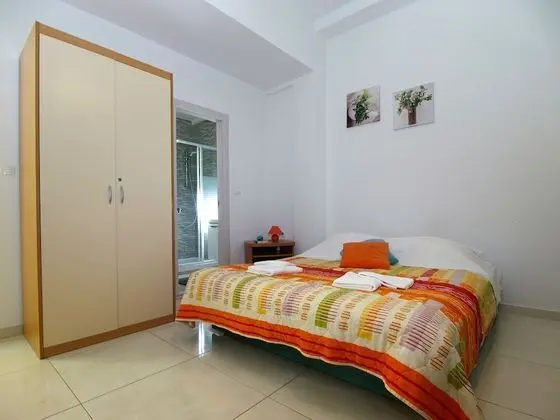 Apart Daire, 1 Yatak Odası (898/2090)