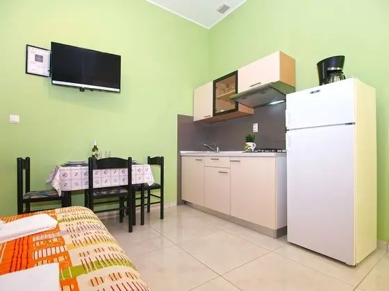 Apart Daire, 1 Yatak Odası (898/2090)