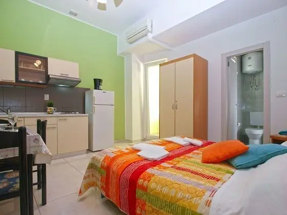 Apart Daire, 1 Yatak Odası (898/2090)