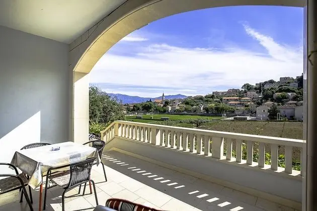 Apart Daire, 1 Çift Kişilik Yatak ve Çekyat