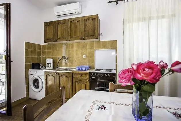 Apart Daire, 1 Çift Kişilik Yatak ve Çekyat