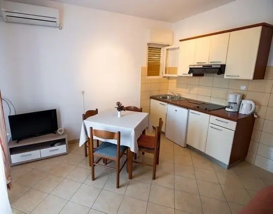Apart Daire, 1 Çift Kişilik Yatak ve Çekyat