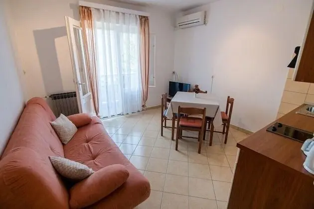 Apart Daire, 1 Çift Kişilik Yatak ve Çekyat