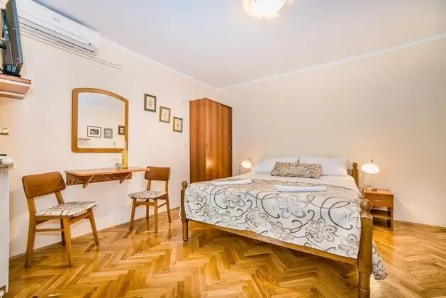 Apart Daire, 1 Çift Kişilik Yatak