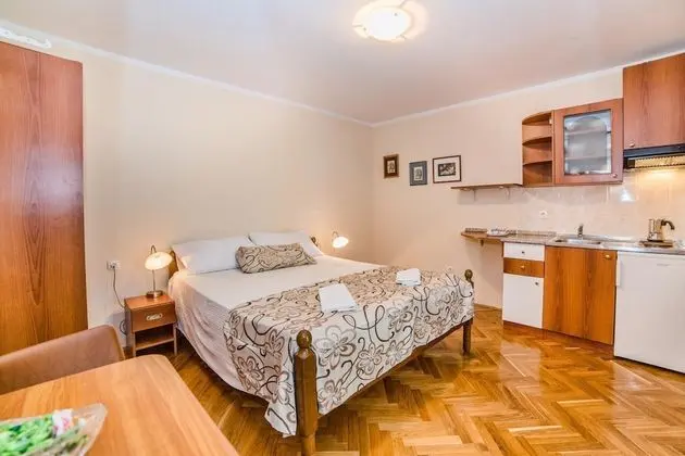 Apart Daire, 1 Çift Kişilik Yatak