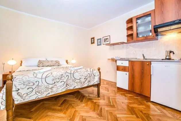 Apart Daire, 1 Çift Kişilik Yatak