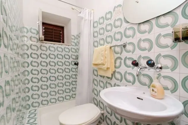 Basic Oda, 1 Büyük (Queen) Boy Yatak, Balkon, Deniz Manzaralı