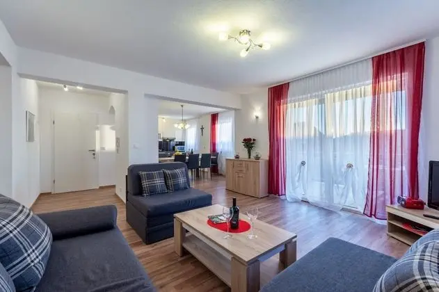Apart Daire (2 Bedroom Apt with Balcony n Sea View)