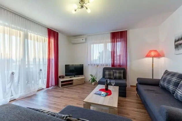 Apart Daire (2 Bedroom Apt with Balcony n Sea View)