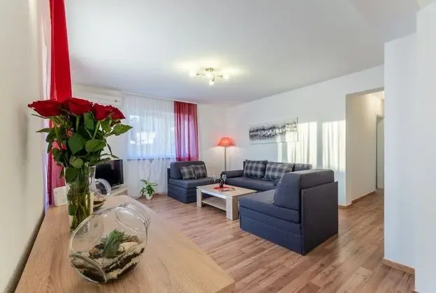 Apart Daire (2 Bedroom Apt with Balcony n Sea View)