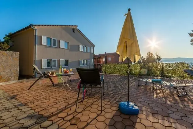 Apart Daire (2 Bedroom Apt with Balcony n Sea View)