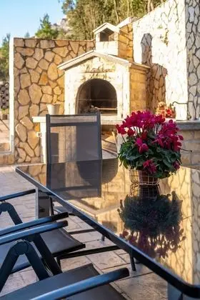 Apart Daire (2 Bedroom Apt with Balcony n Sea View)