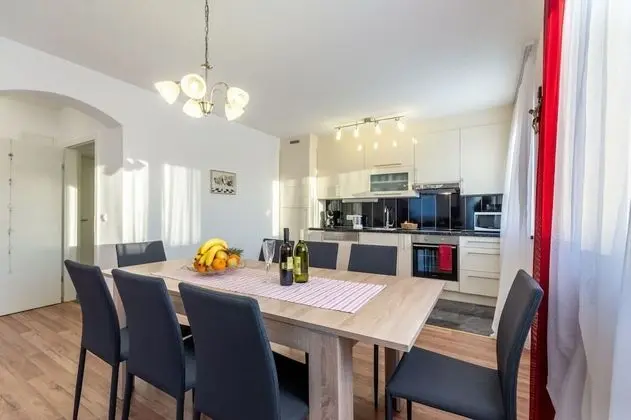 Apart Daire (2 Bedroom Apt with Balcony n Sea View)