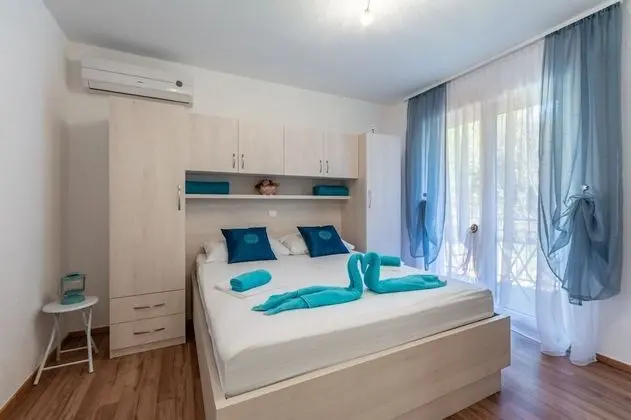 Stüdyo (Studio with Balcony and Sea View)