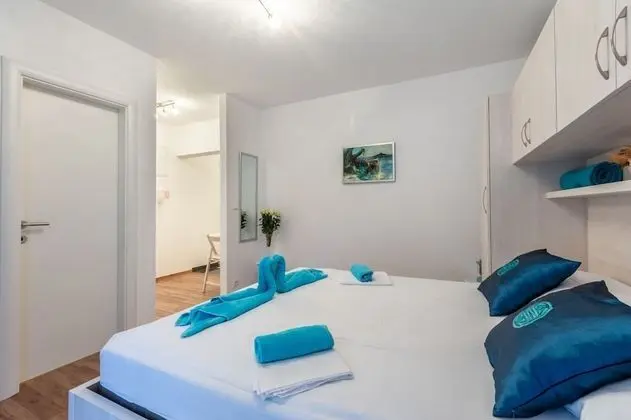 Stüdyo (Studio with Balcony and Sea View)