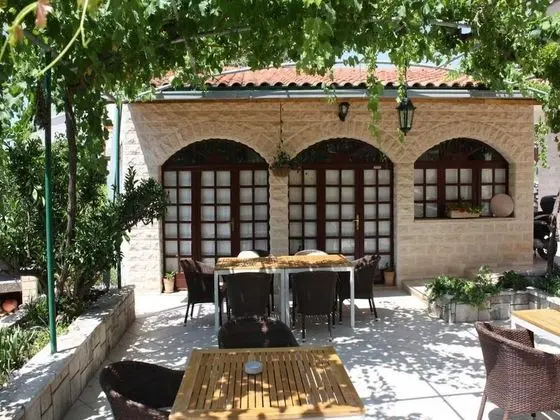 Apart Daire (Apartments Paloc - Bungalow with Gard)