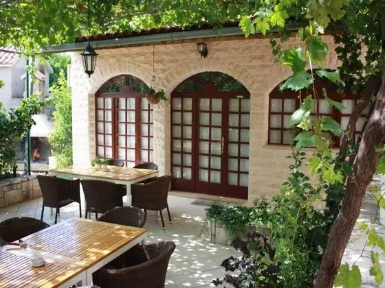 Apart Daire (Apartments Paloc - Bungalow with Gard)