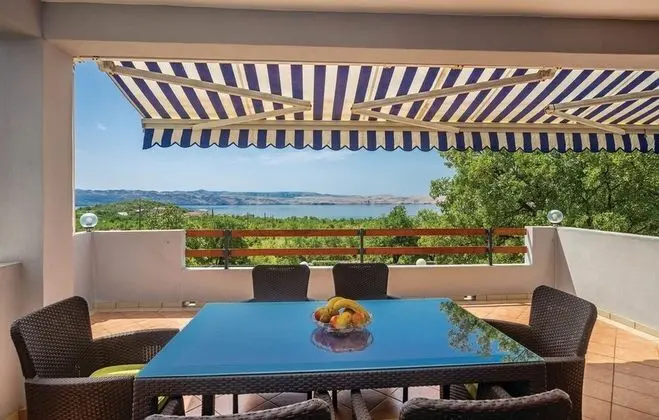 Apart Daire (Two Bedroom Apartment with Terrace an)