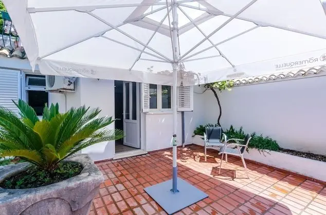 Apart Daire (1 Bedroom Apt with Shared Terrace)