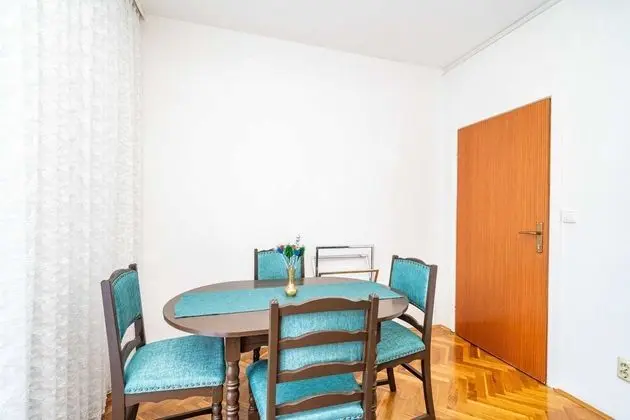 Apart Daire (Four Bedroom Apartment - Balcony and )