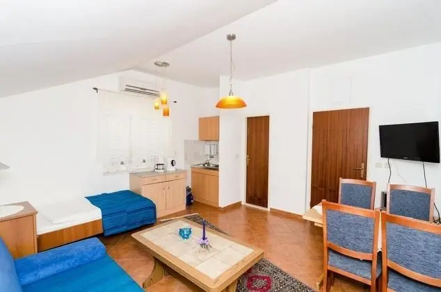 Apart Daire (One Bedroom Apartment Patio and Side )